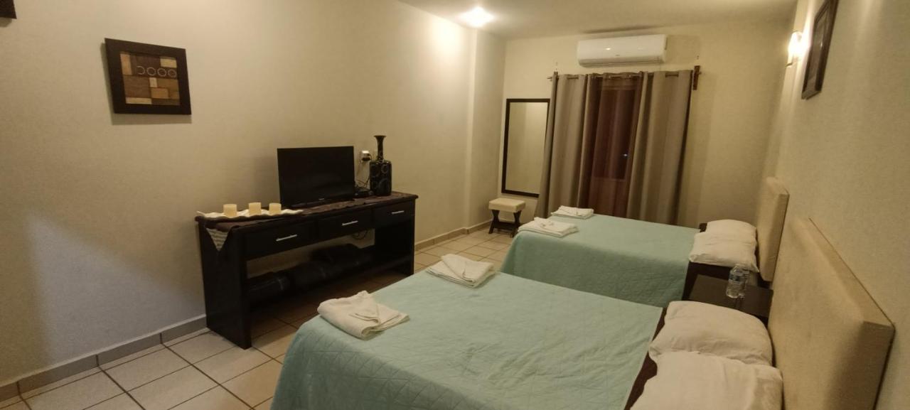 Hotel La Estancia Rio Verde Ngoại thất bức ảnh