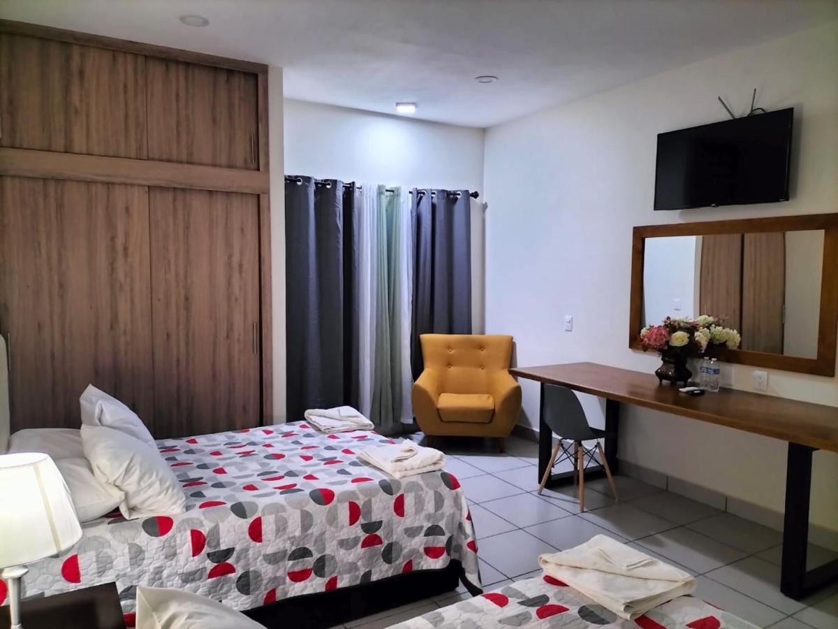 Hotel La Estancia Rio Verde Ngoại thất bức ảnh