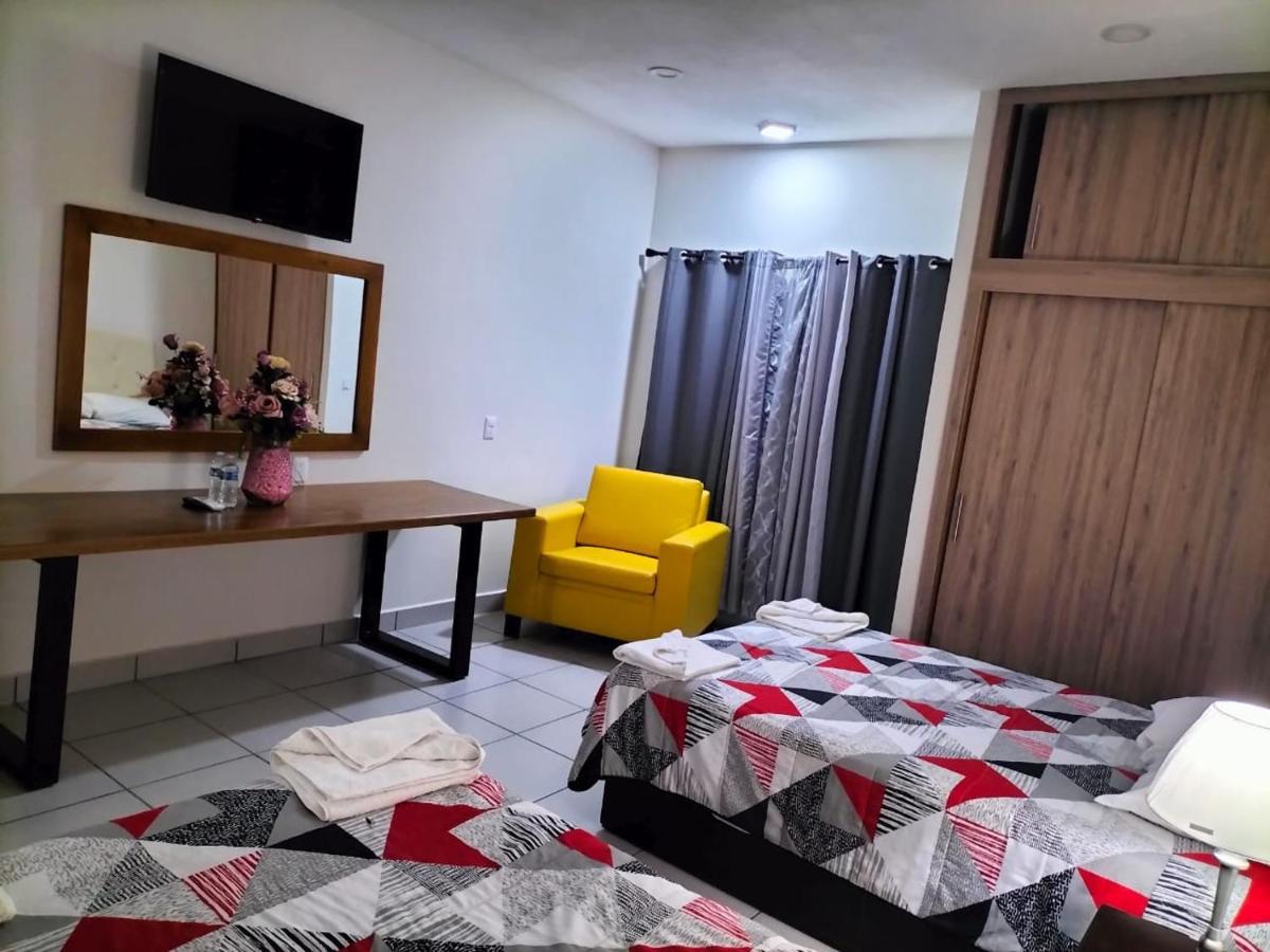 Hotel La Estancia Rio Verde Ngoại thất bức ảnh