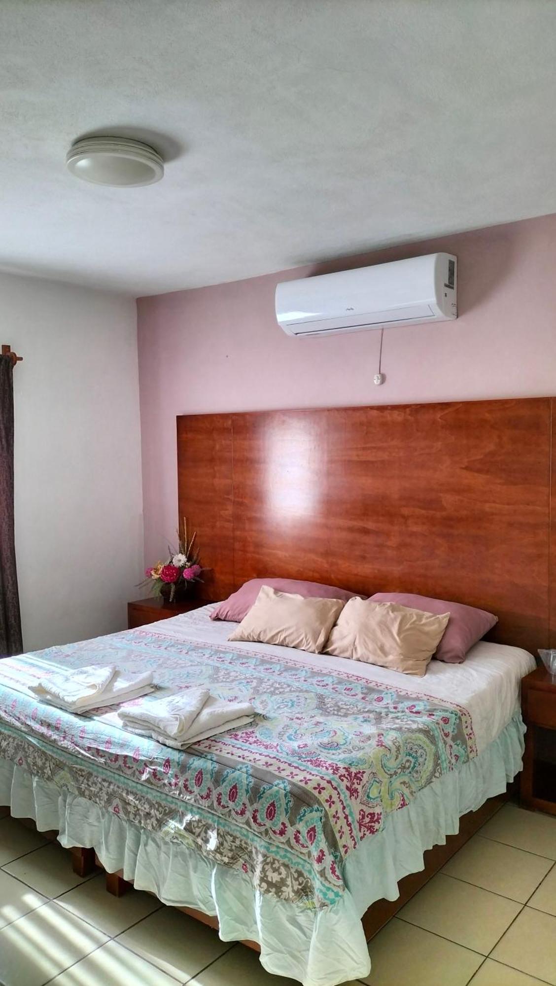 Hotel La Estancia Rio Verde Ngoại thất bức ảnh